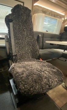 Royal Camping Setetrekk i Fåreskinn Passasjerstol. Antracit Mercedes Sprinter 19