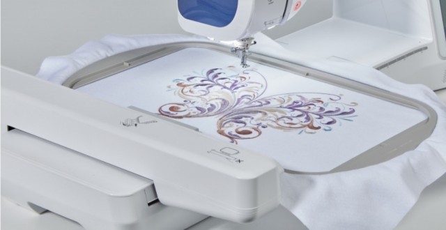 Ekstra stort broderi område 272 x 408 mm.